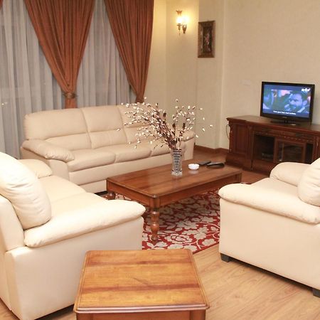 Solmile Family Guest House 亚的斯亚贝巴 外观 照片