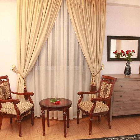Solmile Family Guest House 亚的斯亚贝巴 外观 照片