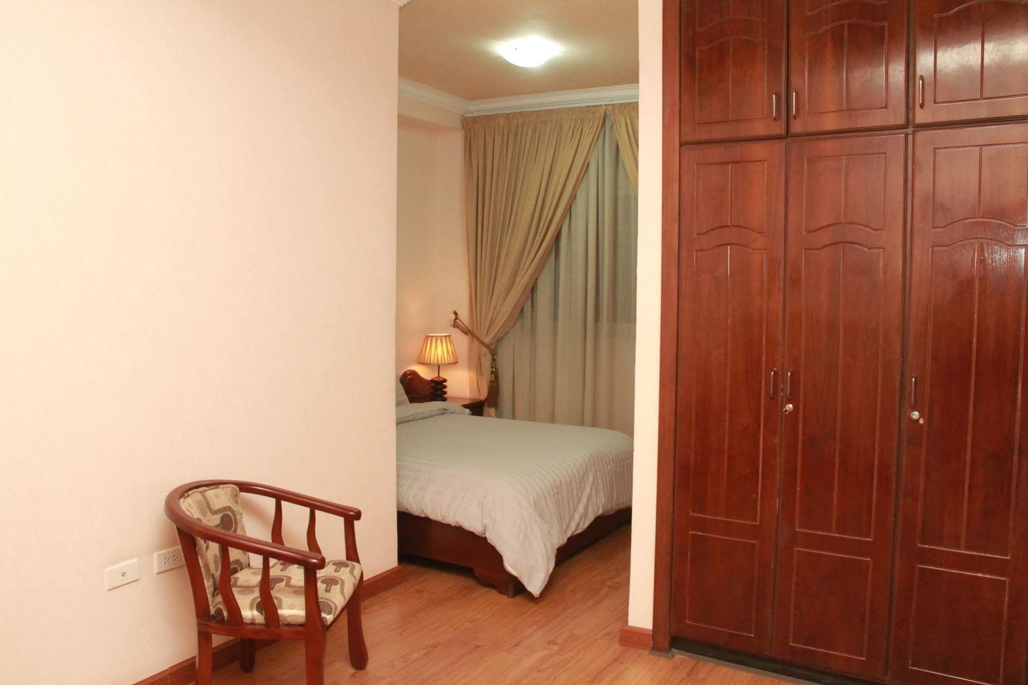 Solmile Family Guest House 亚的斯亚贝巴 外观 照片